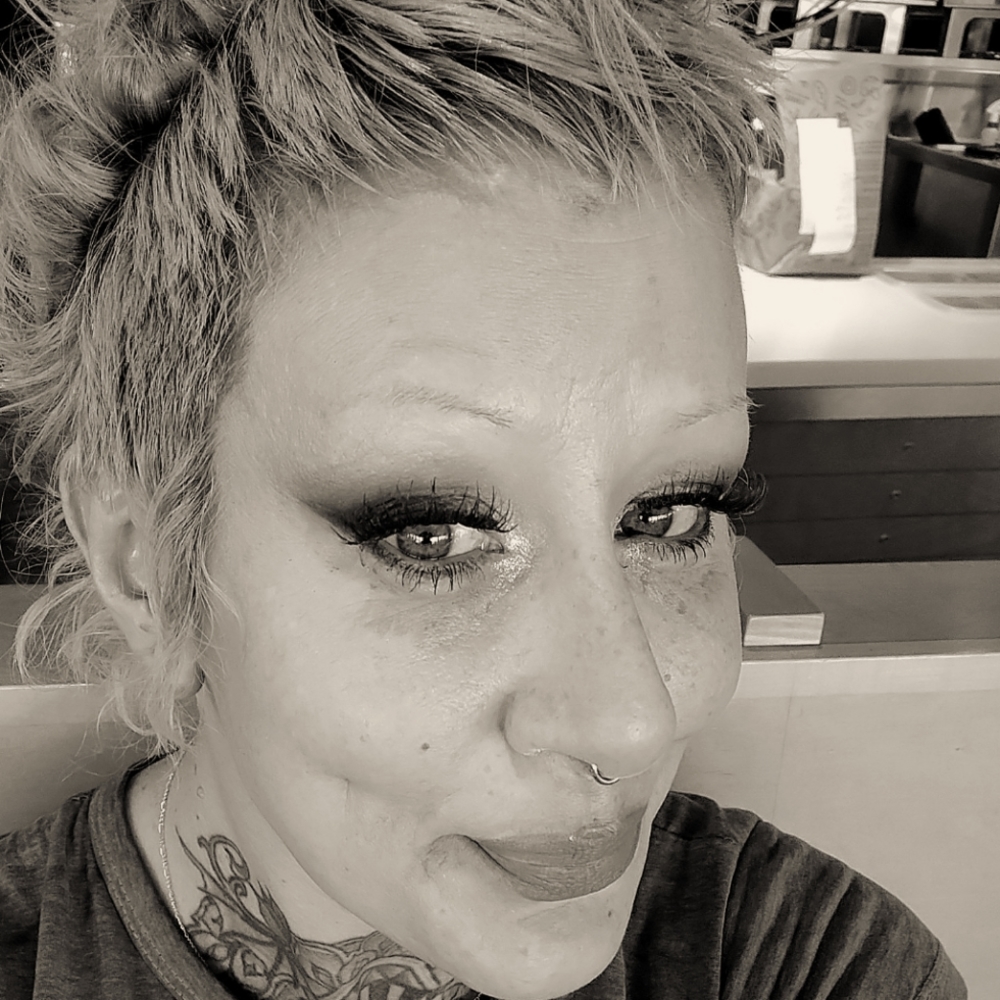 Meet your Posher, Andrea